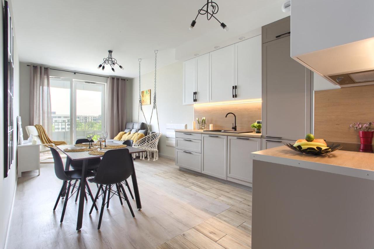 Superapart Komputerowa 8 Варшава Екстериор снимка